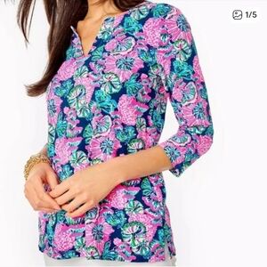 Lilly Pulitzer Karina Tunic Oyster Bay Navy Size L UPF 50+ Floral Colorful